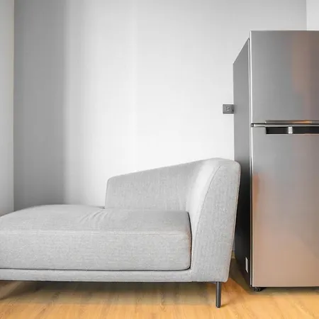 Center Apartment *