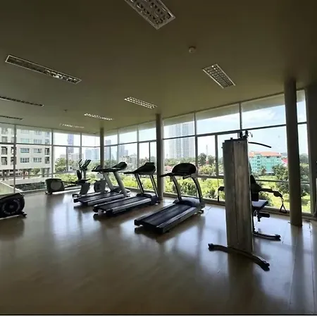 Lumpini Naklua Apartment