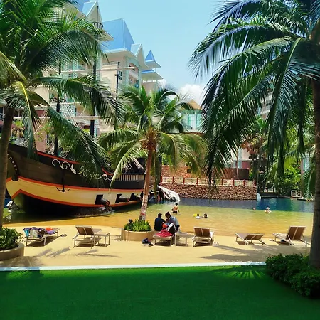 Sea Breezes - Sea View With Swimming Pool Apartment