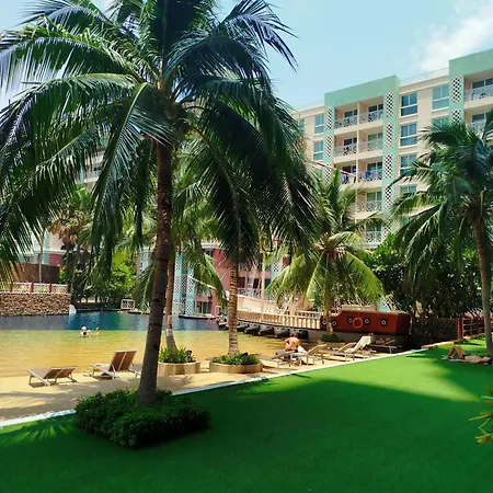 Sea Breezes - Sea View With Swimming Pool Apartment Pattaya