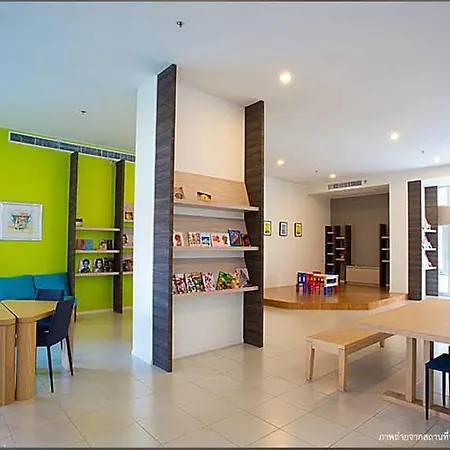 Lumpini Naklua Apartment