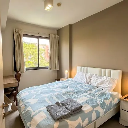 Luxury Balcony View With Open Sky And Greenery Apartment *
