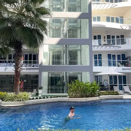 Apartment Vacation & & Grand Avenue