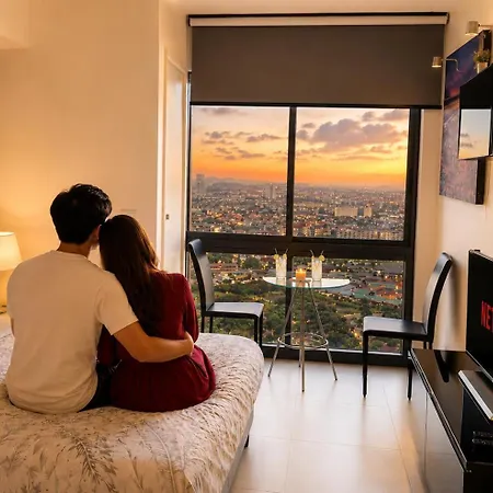 High Rise Luxury Near & Walking Street Apartment