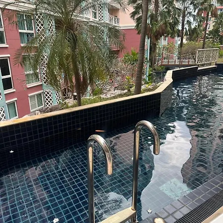 Grande Carreabian Pool Wiew