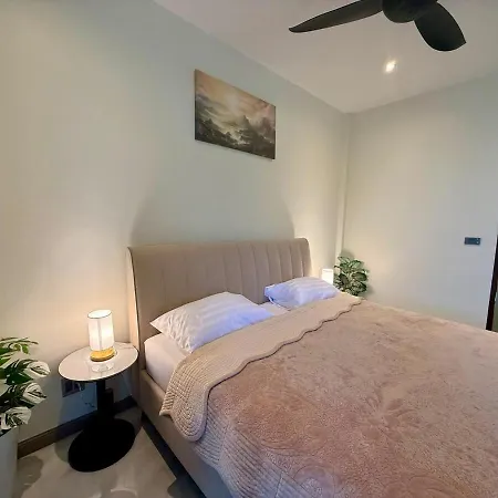 Moonlight Pratumnak Soi 6 Apartment *