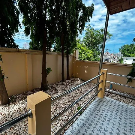 Moonlight Pratumnak Soi 6 Apartment Pattaya