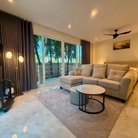 Moonlight Pratumnak Soi 6 Apartment Pattaya