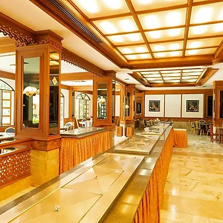 รายัล ทวินส์ พาเลซ 4* Pattaya