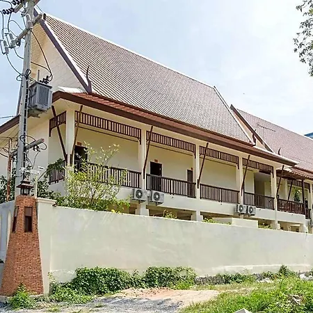 รีสอร์ท Lotusland Pattaya