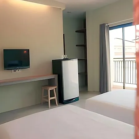 Hotel Yellow Moon