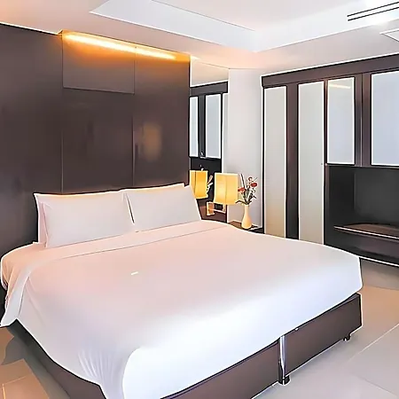 โฮเท็ล ซีเล็คชั่น พัทยา 4* Pattaya