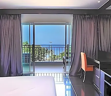 โรงแรม โฮเท็ล ซีเล็คชั่น พัทยา Pattaya