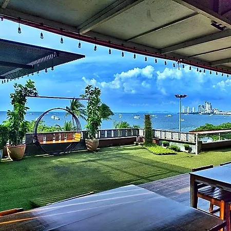 โรงแรม เบย์วอลค์ เรสซิเดนซ์ พัทยา - บาย ไทยวัฒน์ Pattaya