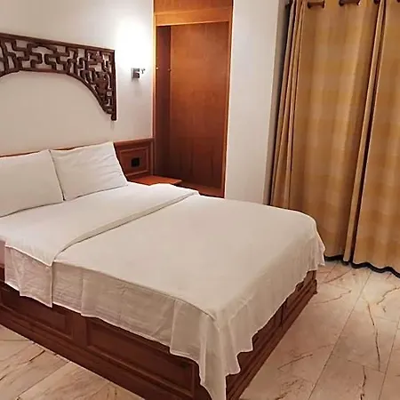 โรงแรม Max