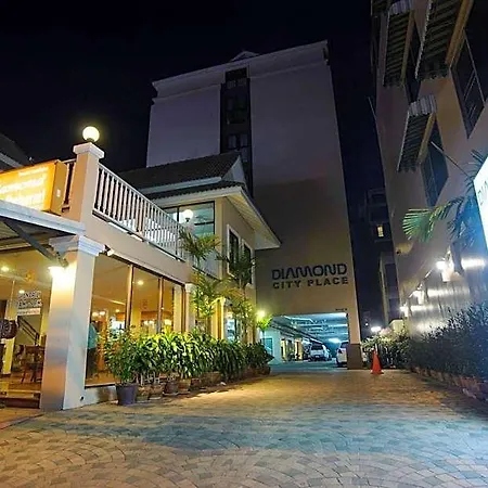 Diamond Place 3*