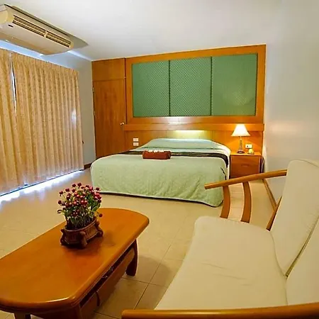 Diamond Place Hotel