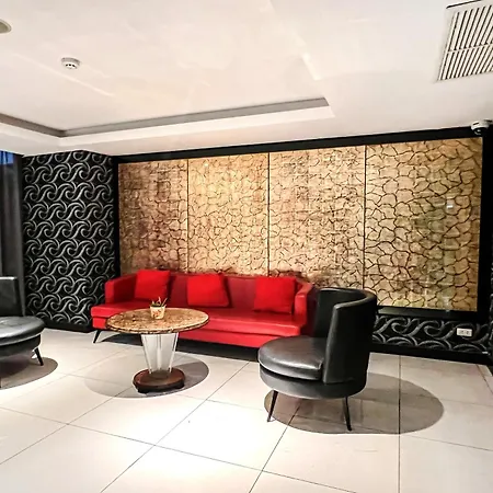โรงแรม Nova By Compass Hospitality 4*