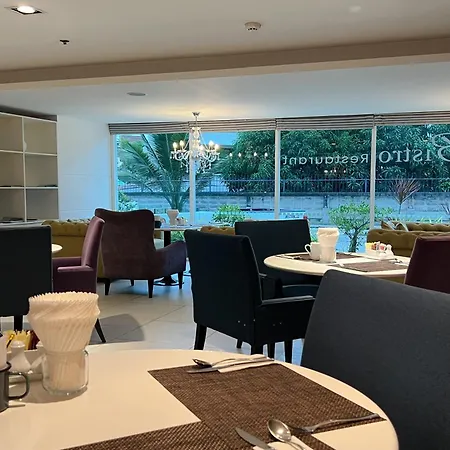 โรงแรม Nova By Compass Hospitality 4*