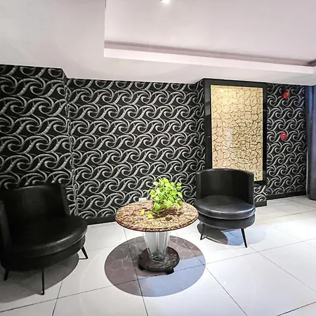 โรงแรม Nova By Compass Hospitality