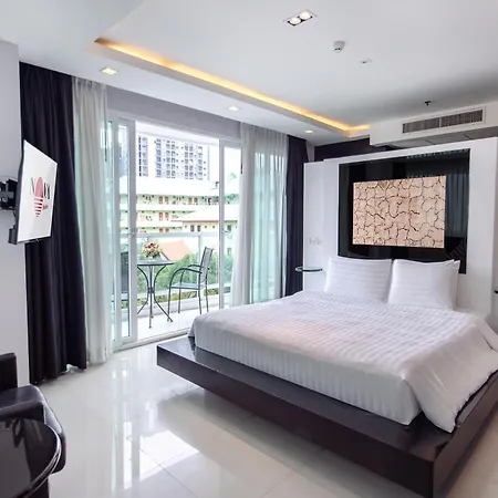 โรงแรม Nova By Compass Hospitality