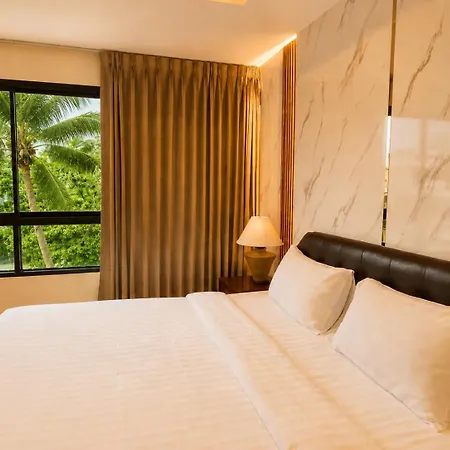โรงแรม Nova Park 4*
