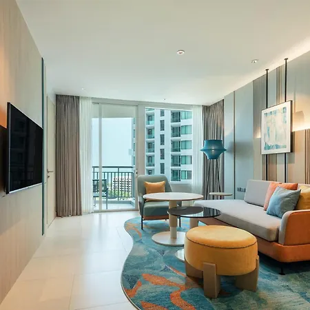 โรงแรมฮอลิเดย์อินน์ พัทยา โรงแรม