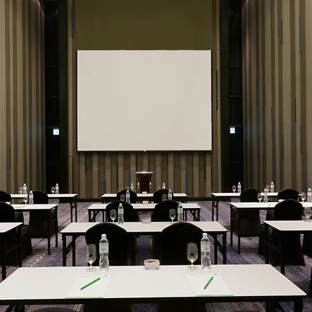 โรงแรมฮอลิเดย์อินน์ พัทยา โรงแรม
