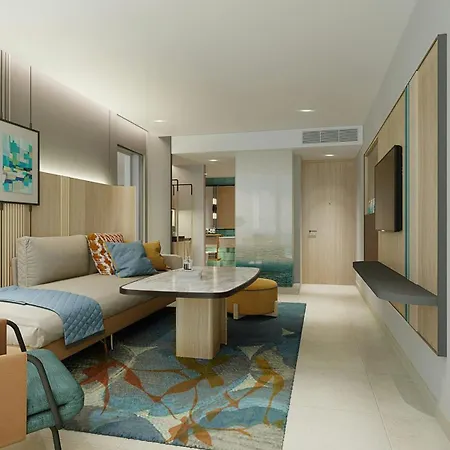 โรงแรม โรงแรมฮอลิเดย์อินน์ พัทยา