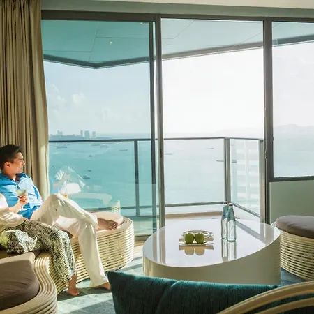 โรงแรมฮอลิเดย์อินน์ พัทยา 5*