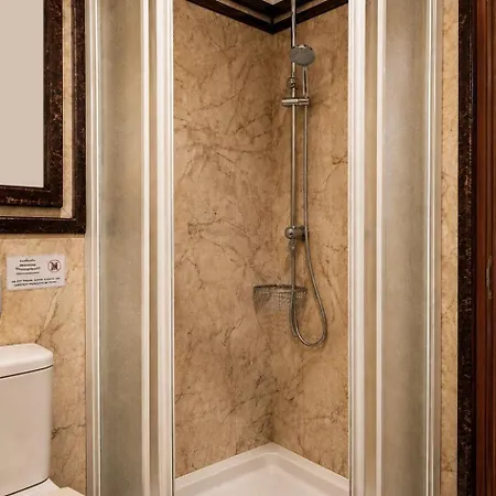 โรงแรม Max