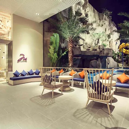 โรงแรม Mercure Ocean 4*
