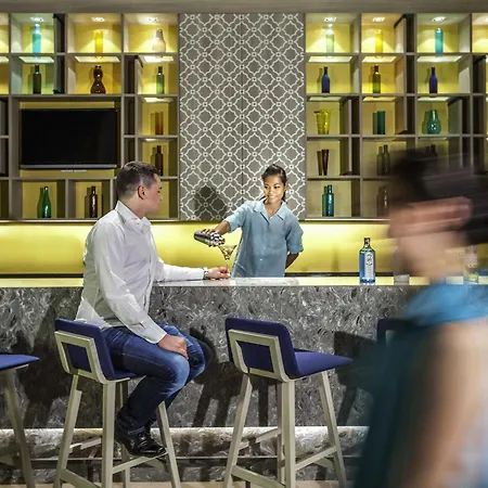 โรงแรม Mercure Ocean