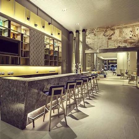 Mercure Ocean 4*