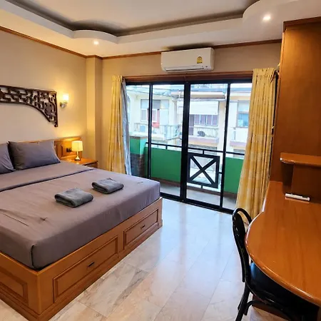 โรงแรม Max