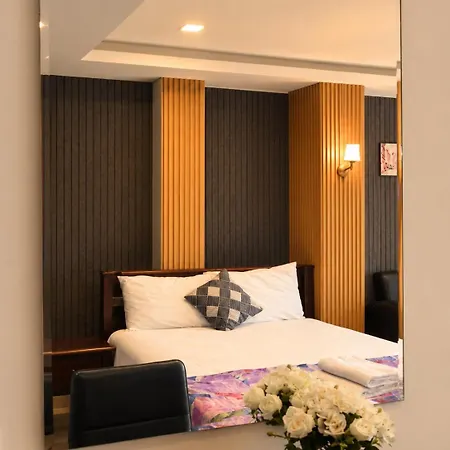 Phratumnak Hill Guest House Hotel