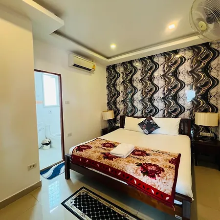Hotel Phratumnak Hill Guest House 2*