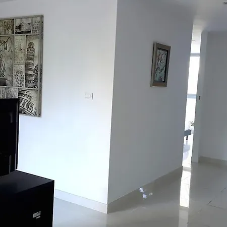 Park Royal-3 By Capital Apartment *