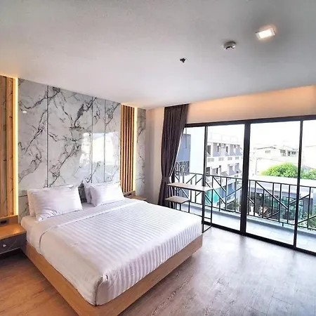 Sleep With Me โรงแรม 3*