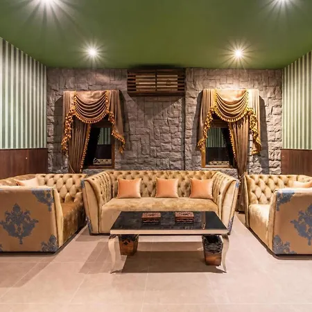 The Castle Pratumnak Hill 6 Bedroom Apartment Pattaya