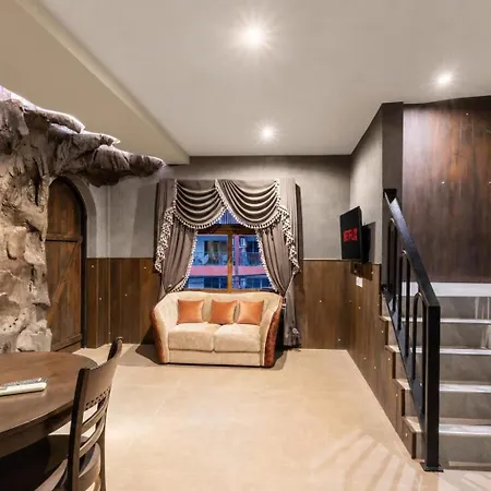 The Castle Pratumnak Hill 6 Bedroom * Pattaya