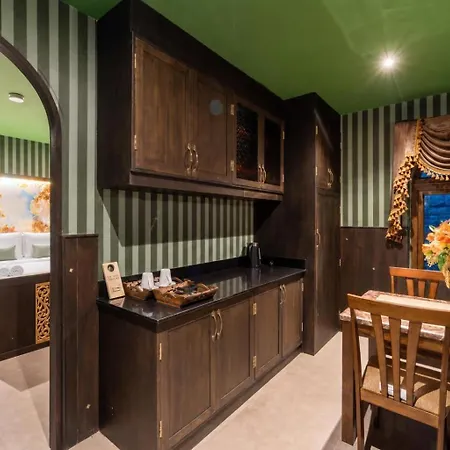 Apartment The Castle Pratumnak Hill 6 Bedroom *