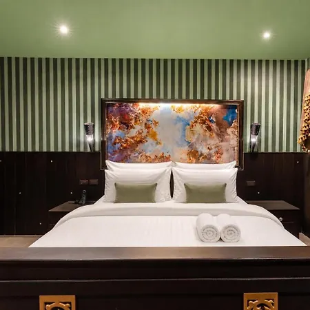 The Castle Pratumnak Hill 6 Bedroom Apartment Pattaya