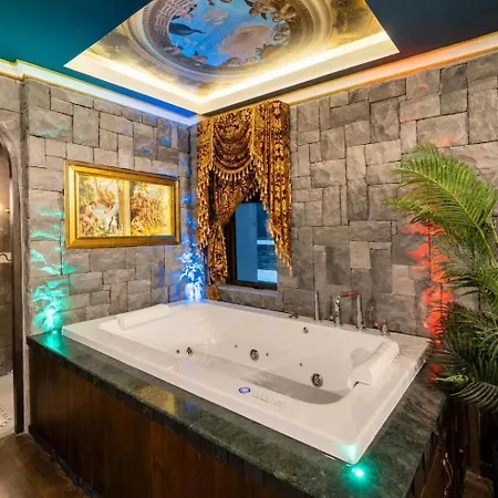 Apartment The Castle Pratumnak Hill 6 Bedroom Pattaya