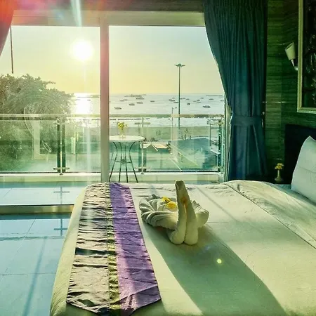 The Globe Hotel, Bar & Restaurant โรงแรม 3*