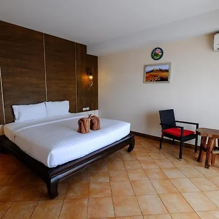 Hotel Red Balcony 2*