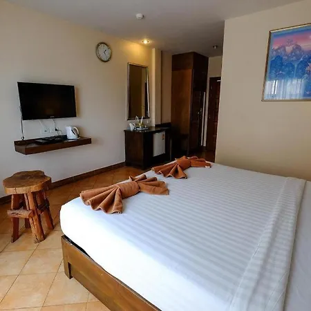 Hotel Red Balcony Pattaya