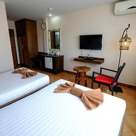 Hotel Red Balcony 2*