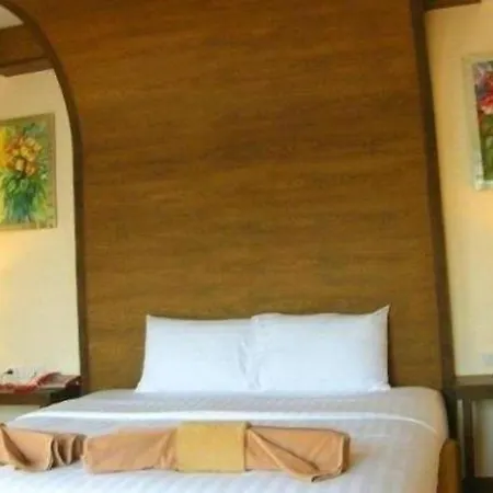 Hotel Red Balcony Pattaya