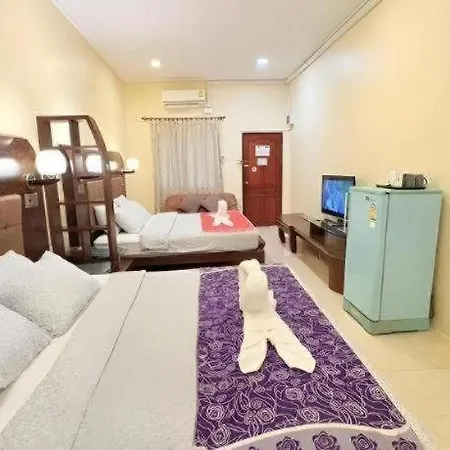รีสอร์ท Lotusland Pattaya